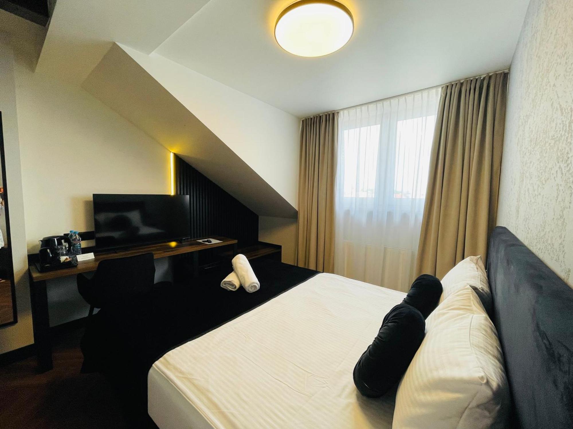 Hotel Millennium Przasnysz Luaran gambar